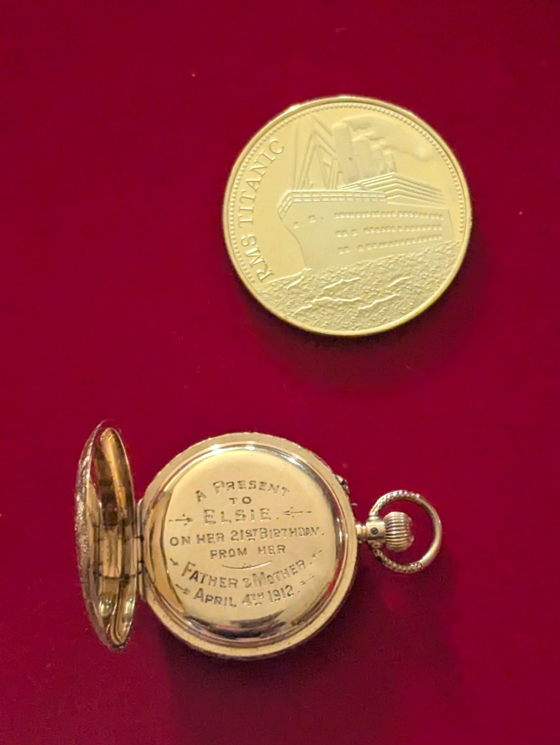 Sovereign Instrument with Commemorative Titanic Coin